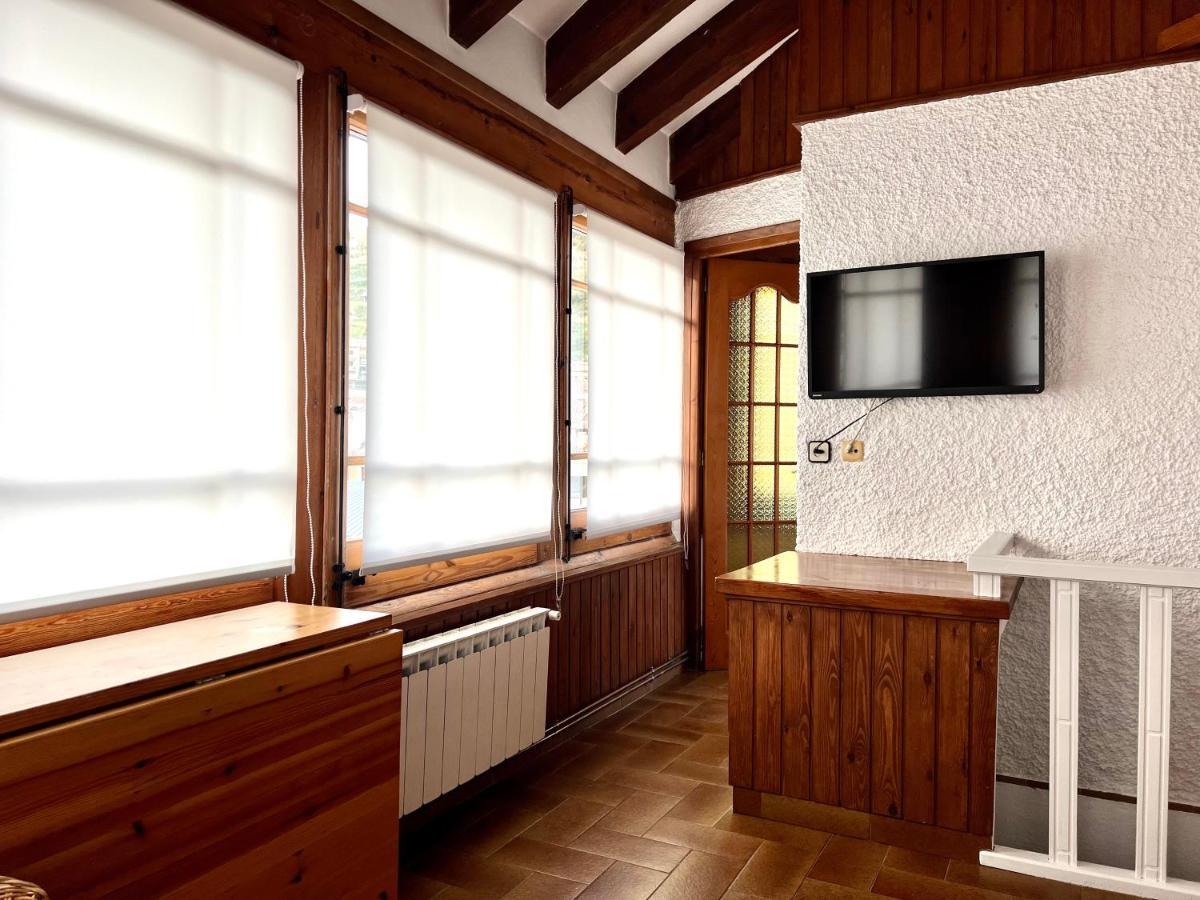 カンプロドンAtic Casa Pomarアパートメント エクステリア 写真